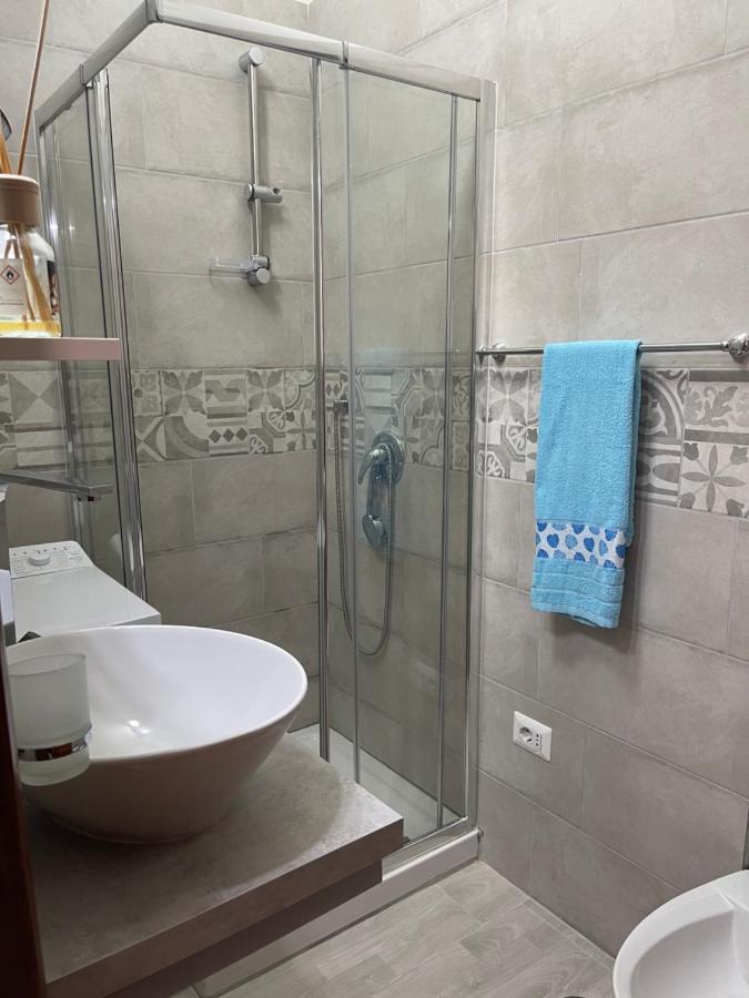 Holiday-Caroline Apartment بومبيي المظهر الخارجي الصورة