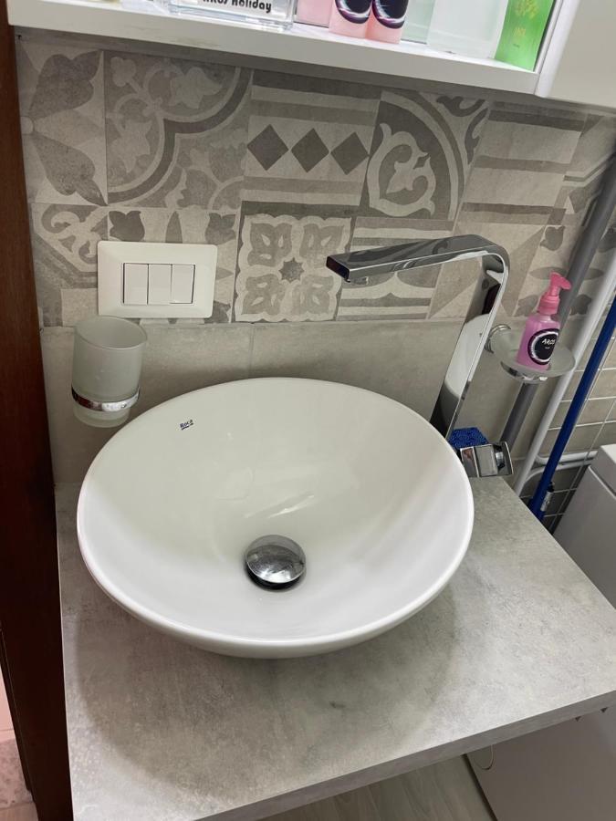 Holiday-Caroline Apartment بومبيي المظهر الخارجي الصورة