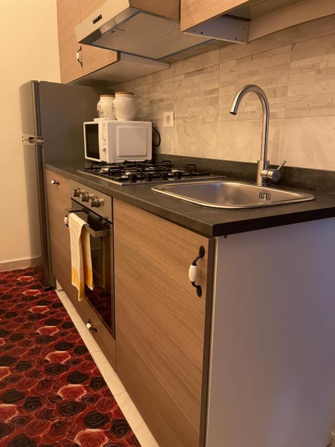 Holiday-Caroline Apartment بومبيي المظهر الخارجي الصورة