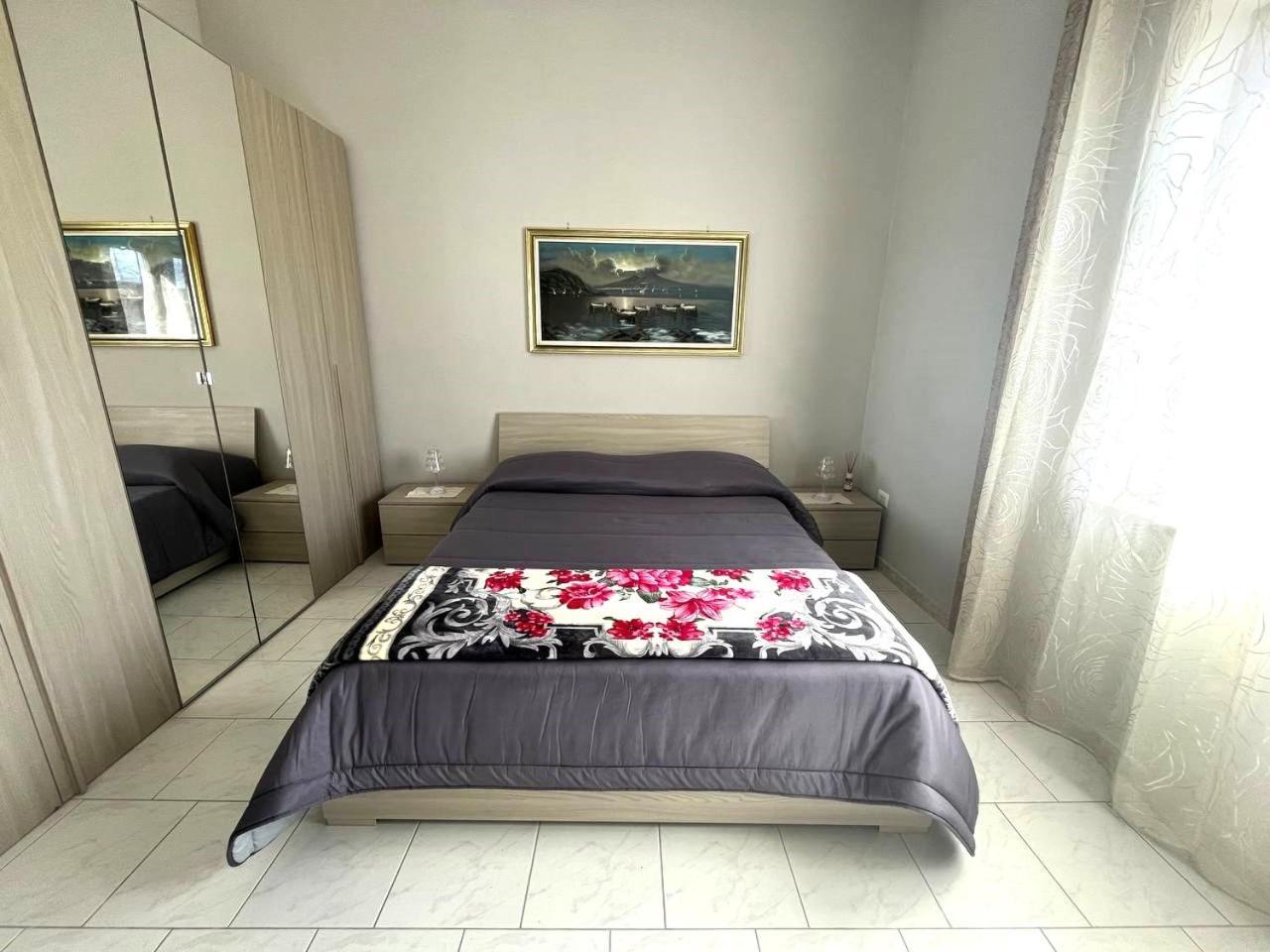 Holiday-Caroline Apartment بومبيي المظهر الخارجي الصورة