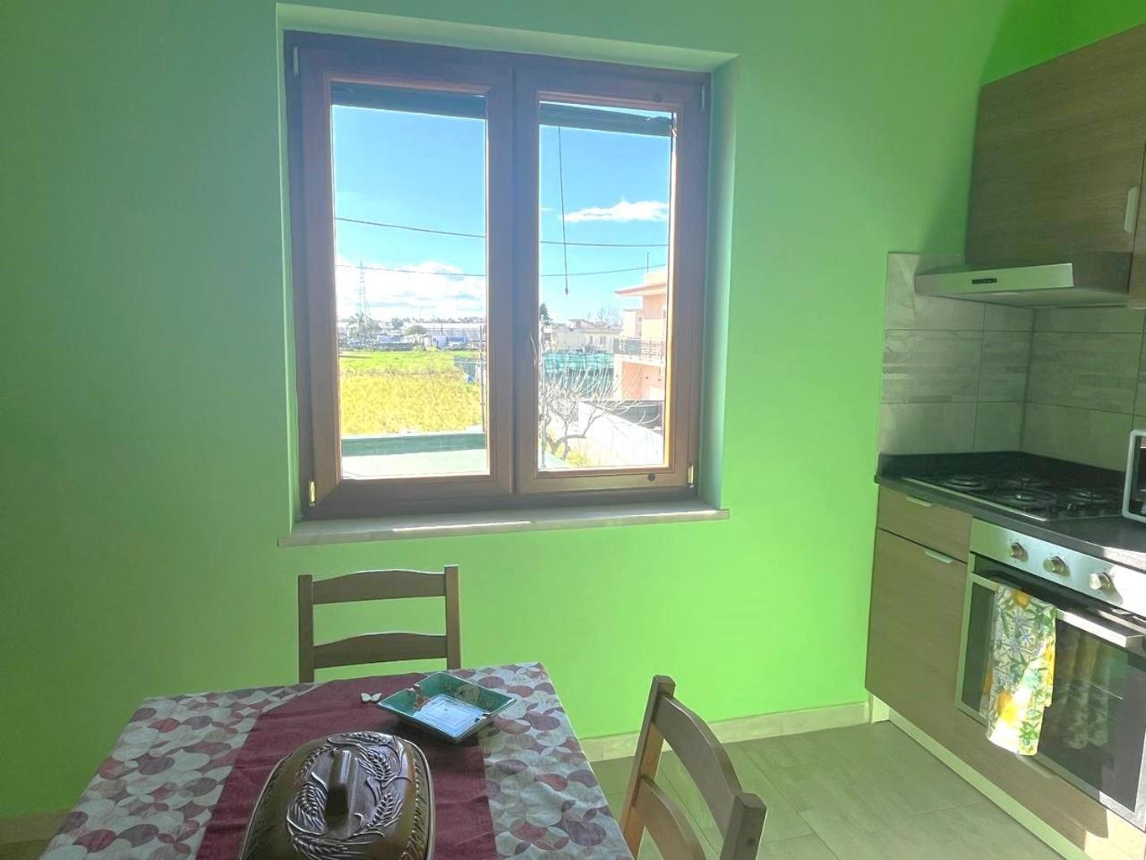 Holiday-Caroline Apartment بومبيي المظهر الخارجي الصورة