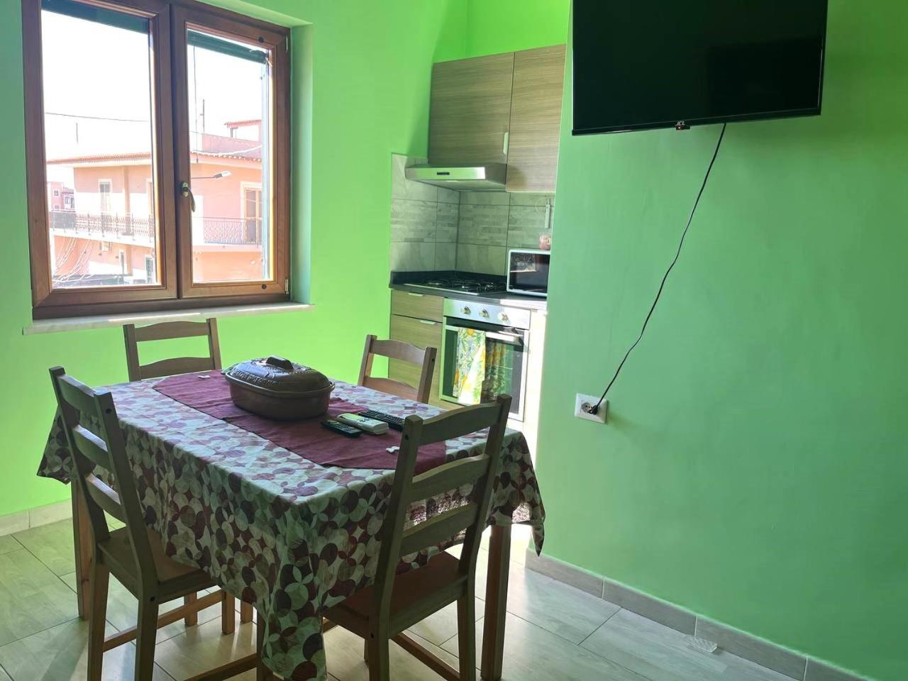 Holiday-Caroline Apartment بومبيي المظهر الخارجي الصورة