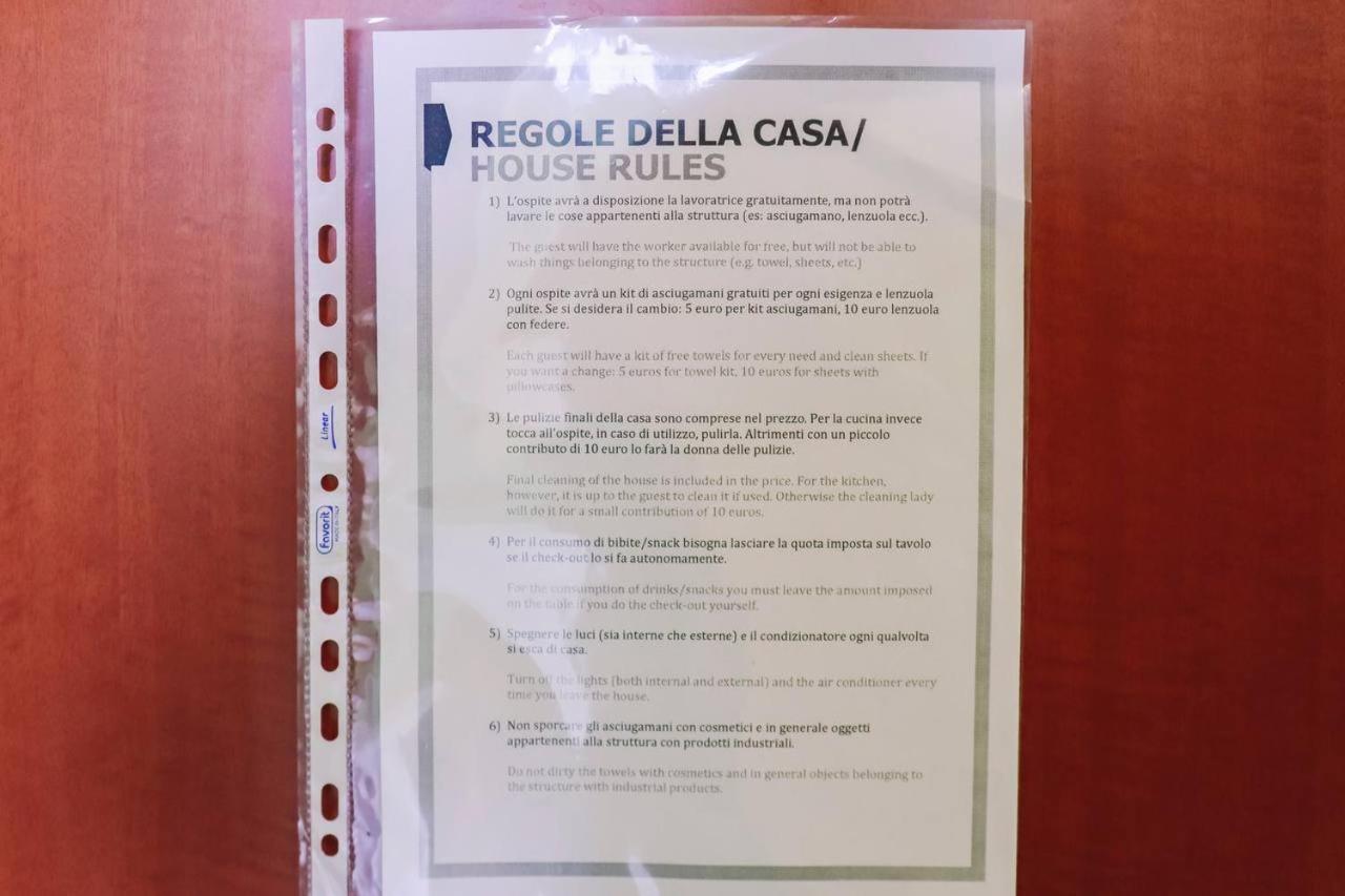 Holiday-Caroline Apartment بومبيي المظهر الخارجي الصورة