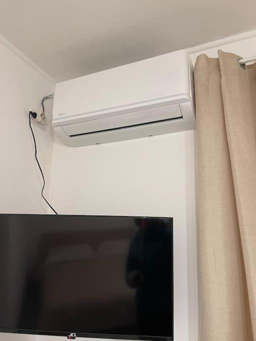 Holiday-Caroline Apartment بومبيي المظهر الخارجي الصورة