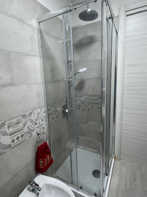 Holiday-Caroline Apartment بومبيي المظهر الخارجي الصورة