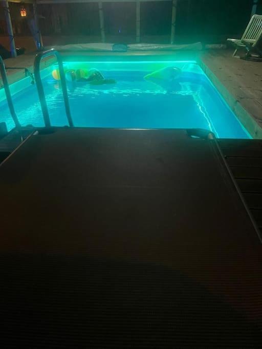Holiday-Caroline Apartment بومبيي المظهر الخارجي الصورة