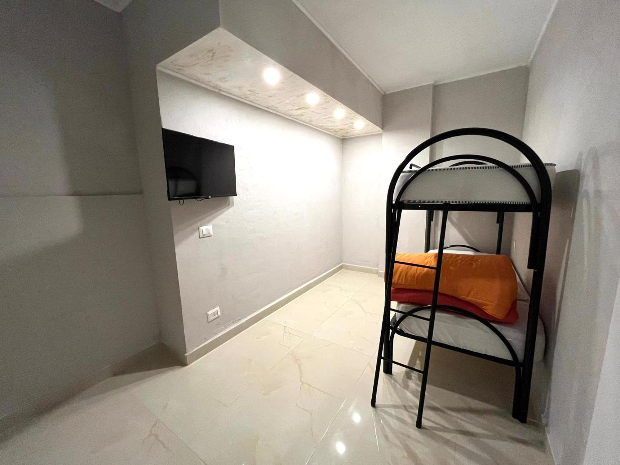 Holiday-Caroline Apartment بومبيي المظهر الخارجي الصورة